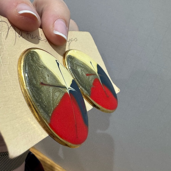 Vintage brass with enamel Abstract Oval Earrings in Red, Blue, and Cream - Picture 4 of 6